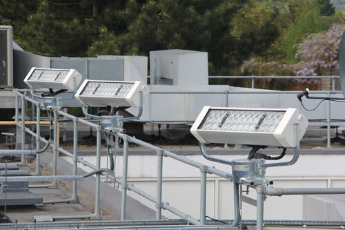 Parans-systems-on-roof-of-EHB-Loughborough-Uni-actively-tracking-the-sun.jpg
